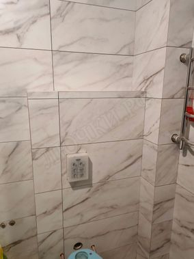 Люк под плитку Нажимной Апельсин 350*1300 Люк под плитку Нажимной Апельсин 350*1300