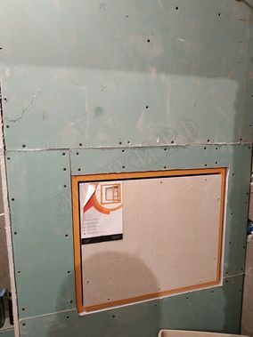 Люк под плитку Нажимной Апельсин 350*1300 Люк под плитку Нажимной Апельсин 350*1300