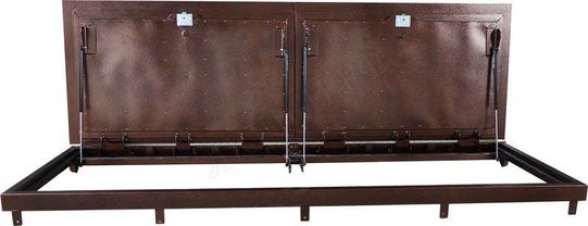 Напольный люк Дворник Уголок, нержавеющий рифленый лист, 2 створки 600*3100 Напольный люк Дворник Уголок, нержавеющий рифленый лист, 2 створки 600*3100