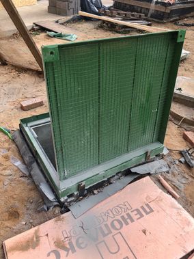 Люк под брусчатку Брус Ли Стальной, Съемная дверца 900*1100 Люк под брусчатку Брус Ли Стальной, Съемная дверца 900*1100