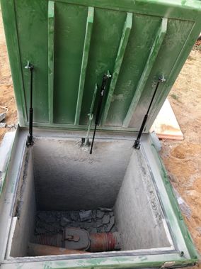 Люк под брусчатку Брус Ли Стальной, Съемная дверца 900*1100 Люк под брусчатку Брус Ли Стальной, Съемная дверца 900*1100